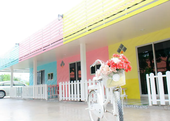 โบ๊ทเฮ้าส์รีสอร์ท